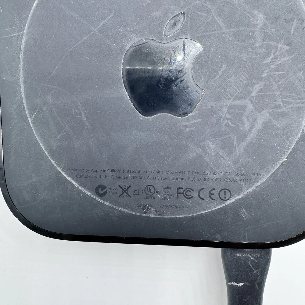 Apple TV (3rd Generation) A1427‎ Power Cord And Remote 1080p Black